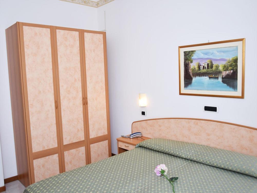 Hotel Joli Alba Adriatica Zewnętrze zdjęcie