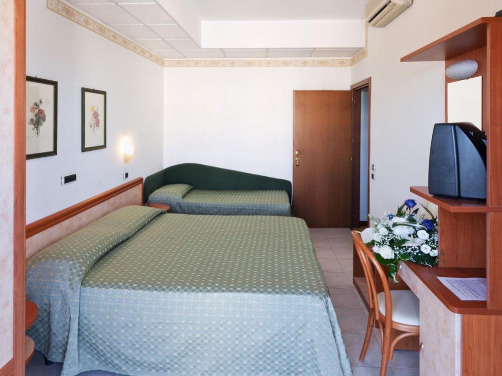 Hotel Joli Alba Adriatica Zewnętrze zdjęcie